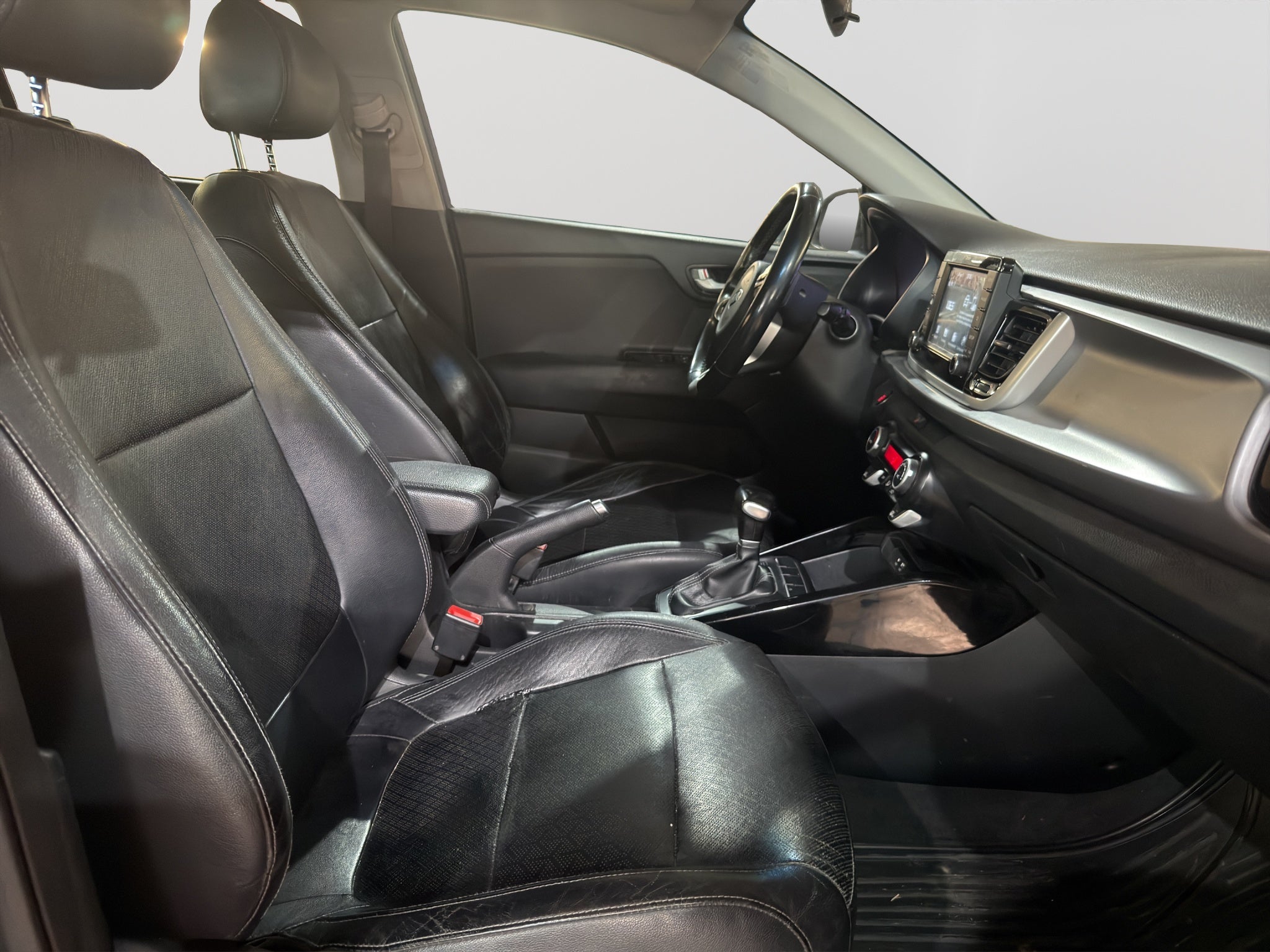 2018 Kia RIO 5 PTS HB EX TM6 VE QC F NIEBLA RA-15