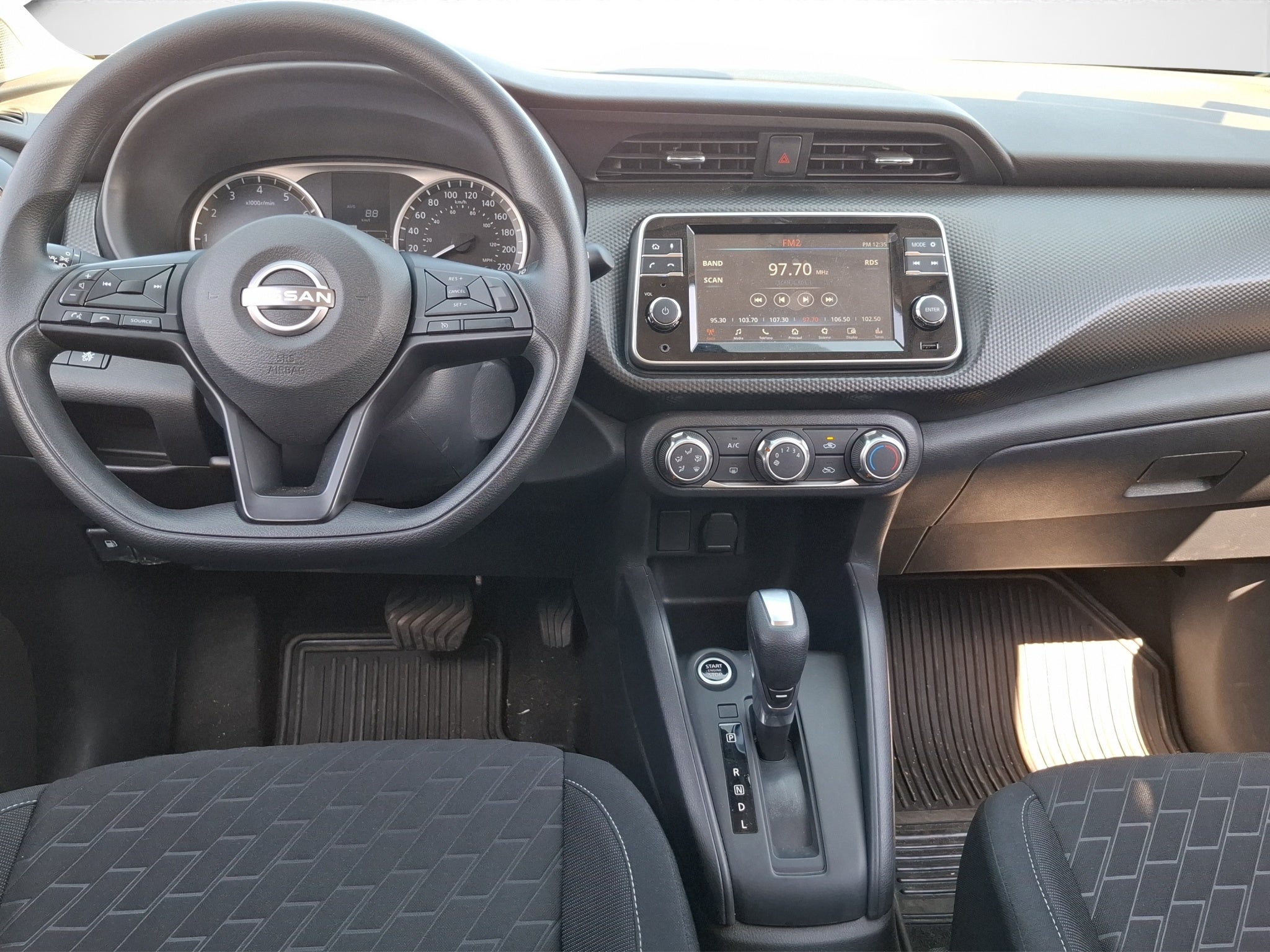 2025 Nissan KICKS 5P PLAY ADVANCE L41.6 AUT