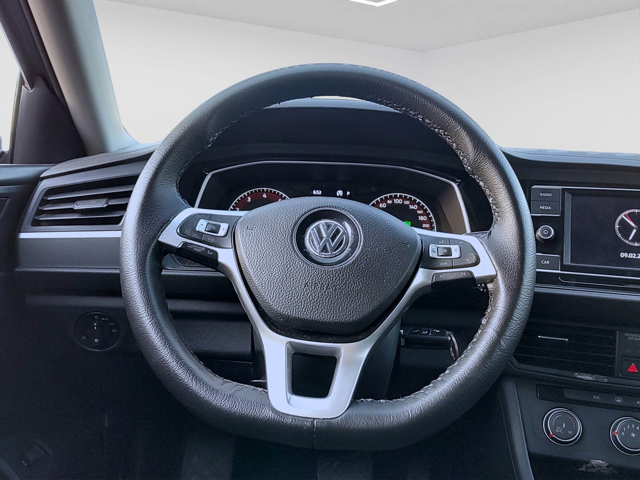 2019 Volkswagen JETTA 4 PTS TRENDLINE 14T TA R-16