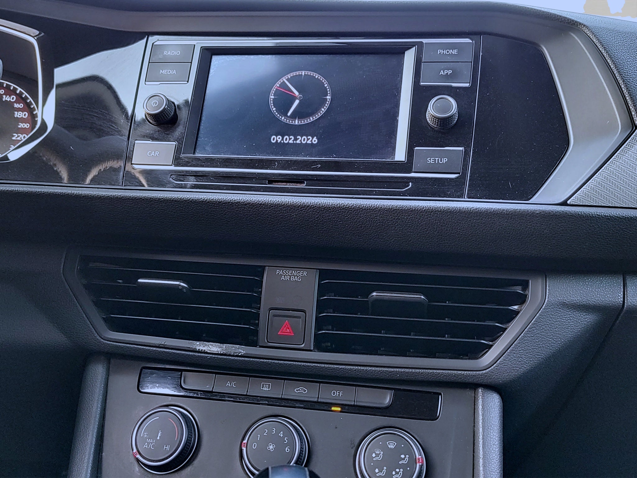 2019 Volkswagen JETTA 4 PTS TRENDLINE 14T TA R-16