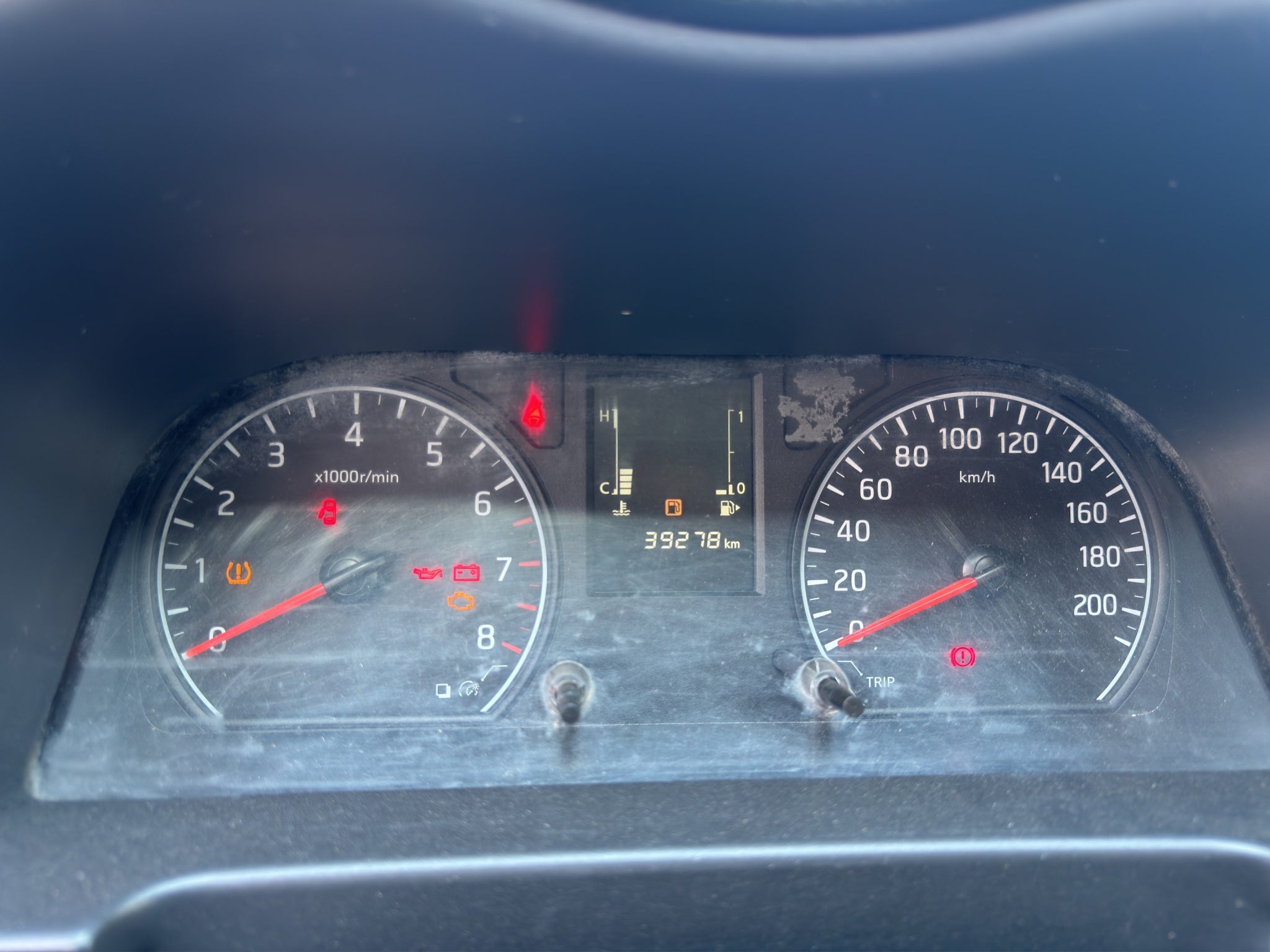 2022 Nissan URVAN 4 PTS AMPLIA TM5 AAC DESEM TRAS 15 PAS