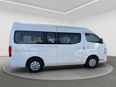 2022 Nissan URVAN 4 PTS AMPLIA TM5 AAC DESEM TRAS 15 PAS