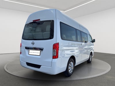 2022 Nissan URVAN 4 PTS AMPLIA TM5 AAC DESEM TRAS 15 PAS