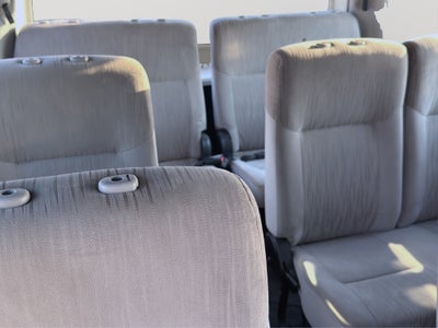 2021 Nissan URVAN 4 PTS AMPLIA TM5 AAC DESEM TRAS 15 PAS