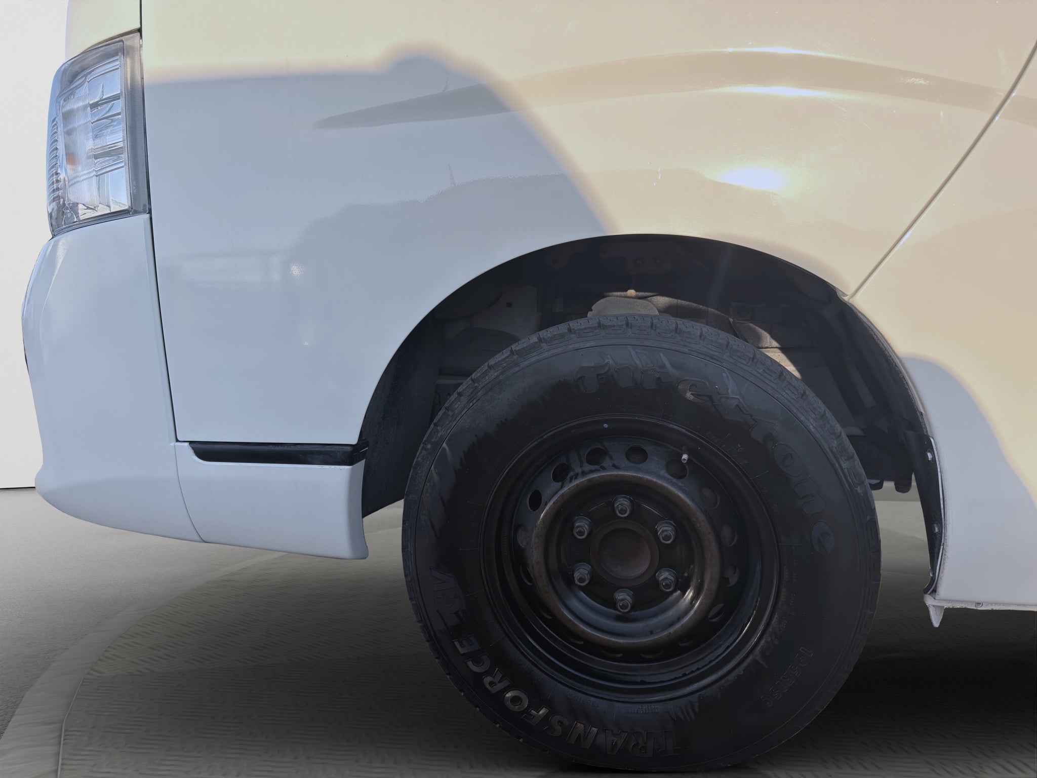 2021 Nissan URVAN 4 PTS AMPLIA TM5 AAC DESEM TRAS 15 PAS