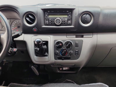 2021 Nissan URVAN 4 PTS AMPLIA TM5 AAC DESEM TRAS 15 PAS