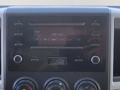 2022 Toyota HIACE 4 PTS DX SUPERLARGA TM5 CVENTANAS