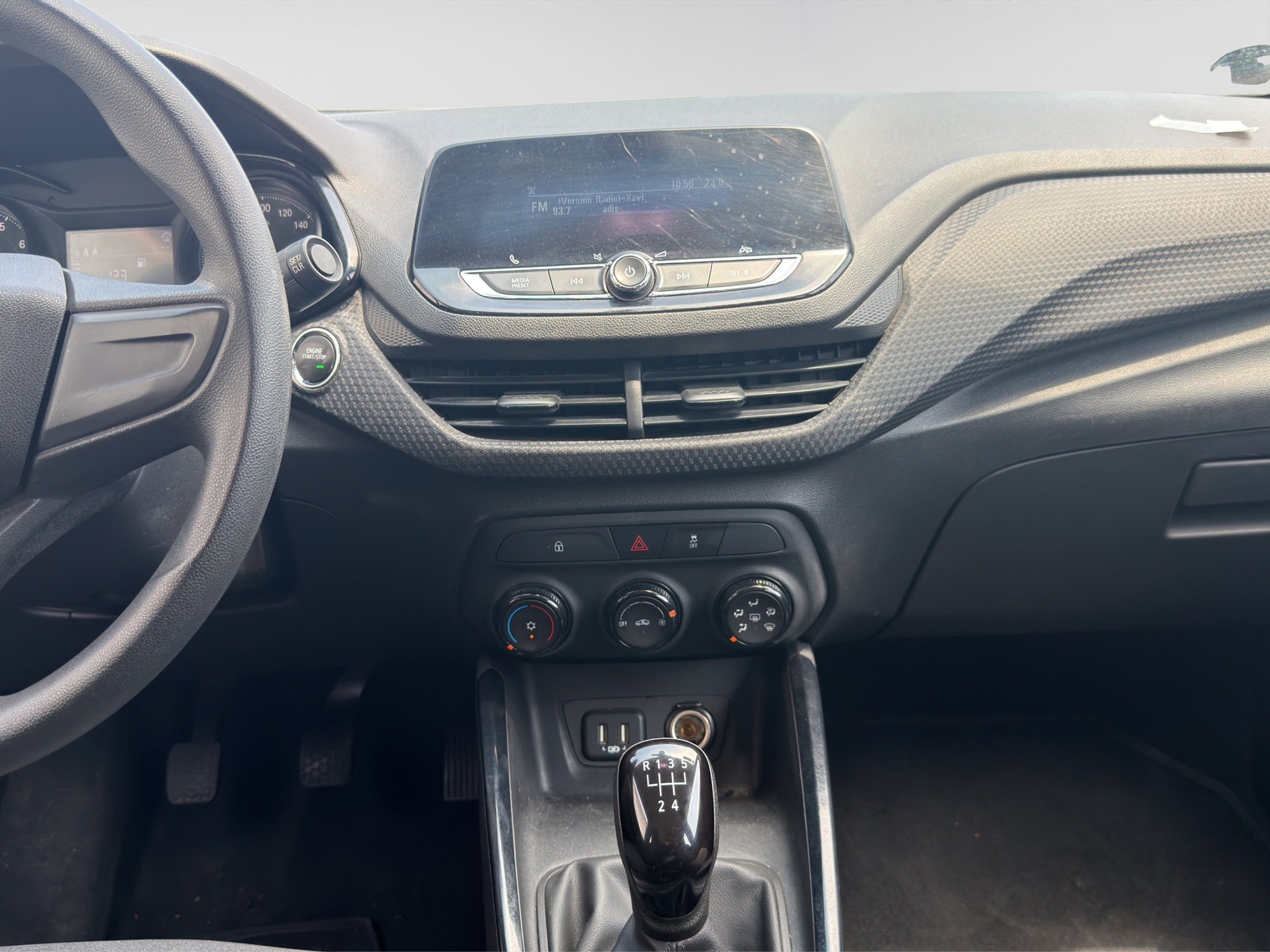 2023 Chevrolet ONIX A 4 PTS LS 13L TM5 AAC BA R-15