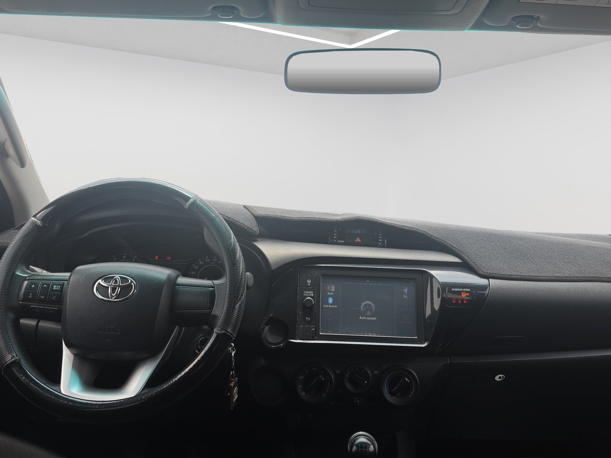 2024 Toyota HILUX 4P DOBLE CABINA SR L42.7 MAN