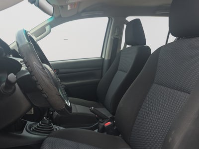 2024 Toyota HILUX 4P DOBLE CABINA SR L42.7 MAN