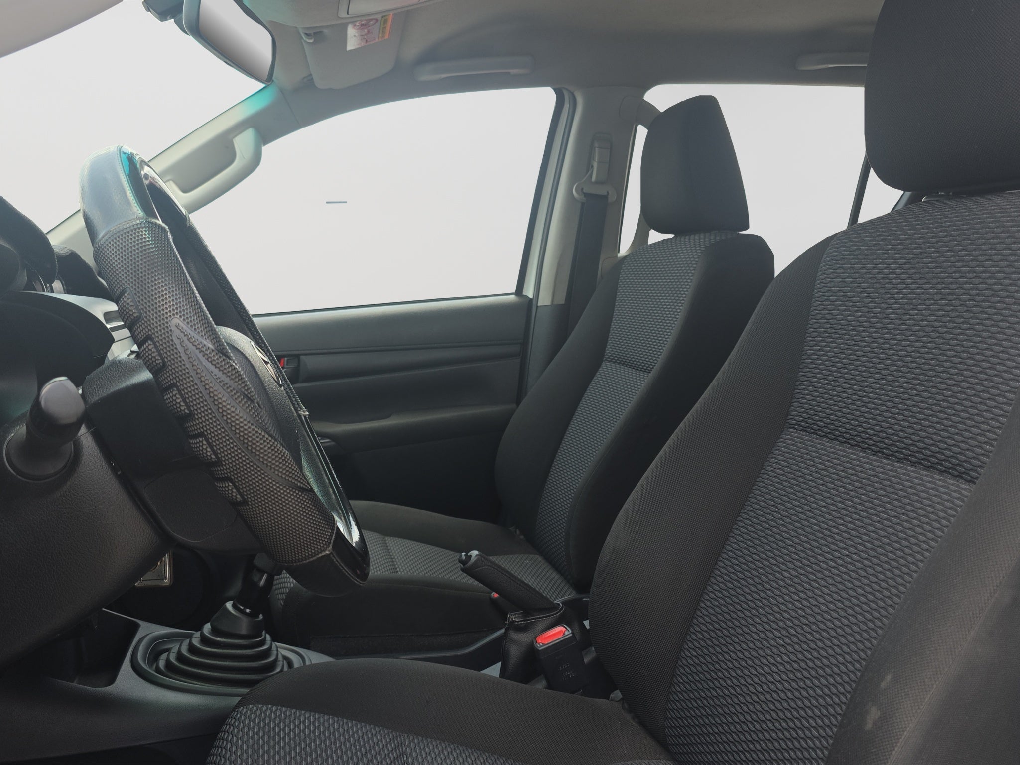2024 Toyota HILUX 4P DOBLE CABINA SR L42.7 MAN
