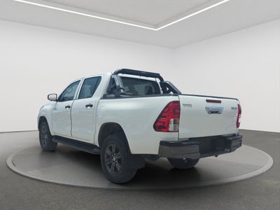 2024 Toyota HILUX 4P DOBLE CABINA SR L42.7 MAN
