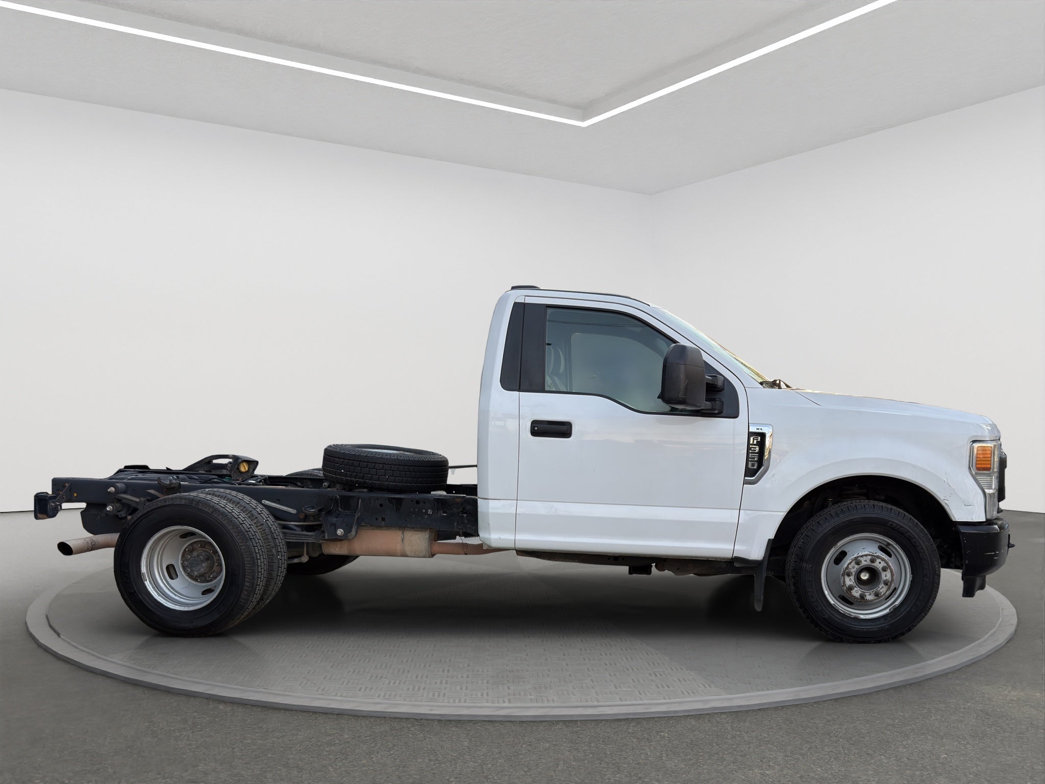 2020 Ford F-350 2 PTS F-350 XL CHASIS CABINA 62L V8 TM5 Y TA AAC