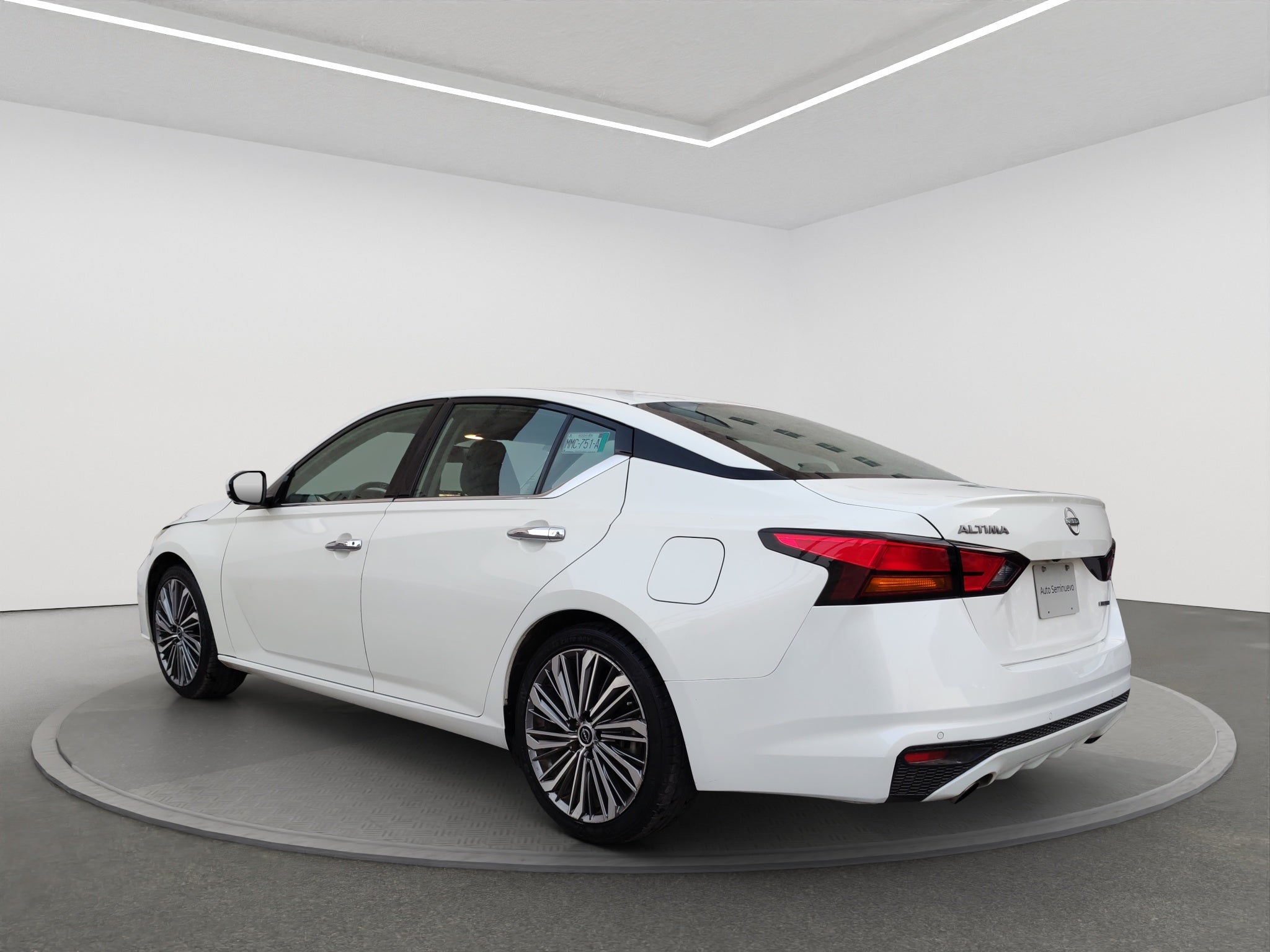 2023 Nissan ALTIMA 4P EXCLUSIVE L42.0T AUT