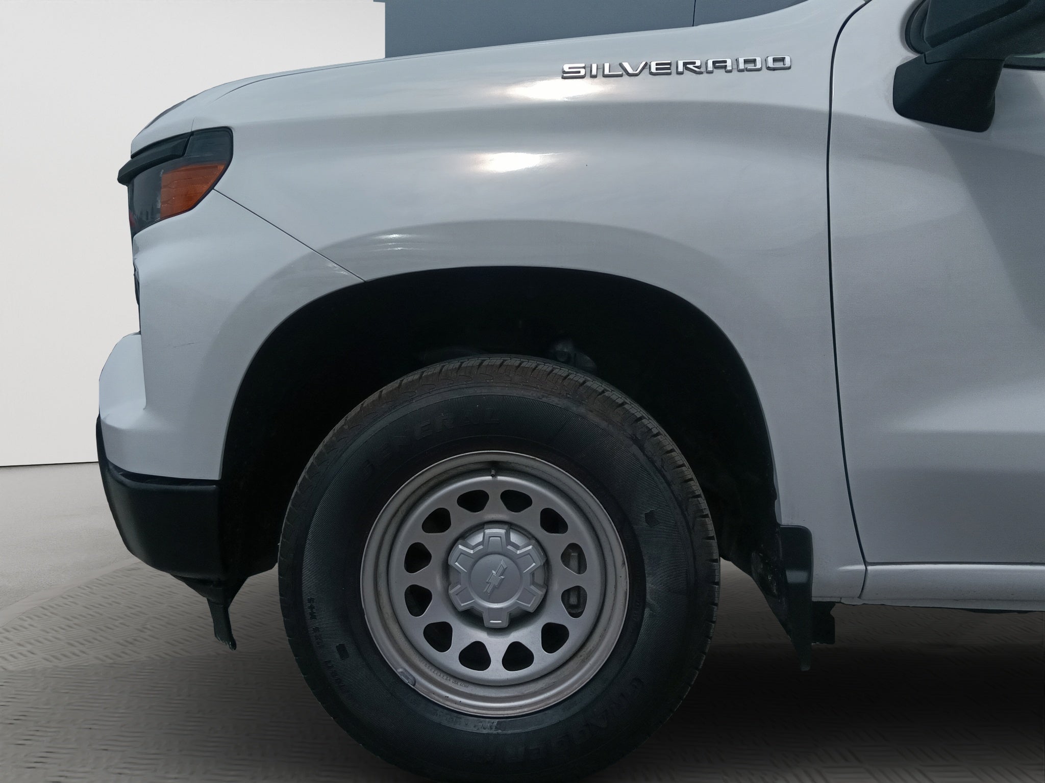 2023 Chevrolet SILVERADO 2500 4PTS 2.7 LTS TA DOB CAB 4X2 PAQ E