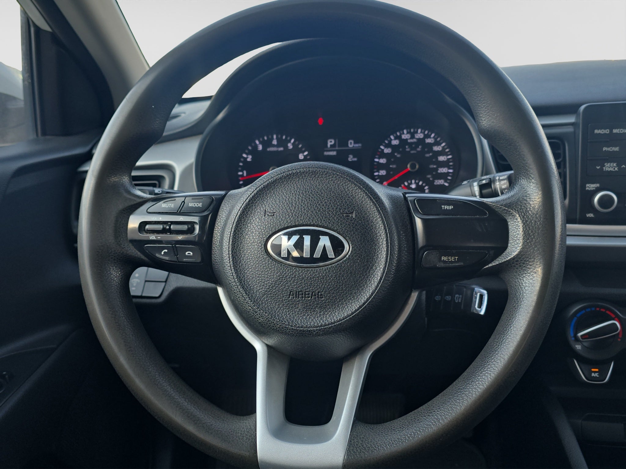 2020 Kia RIO 4 PTS L TA VE DEL R-15