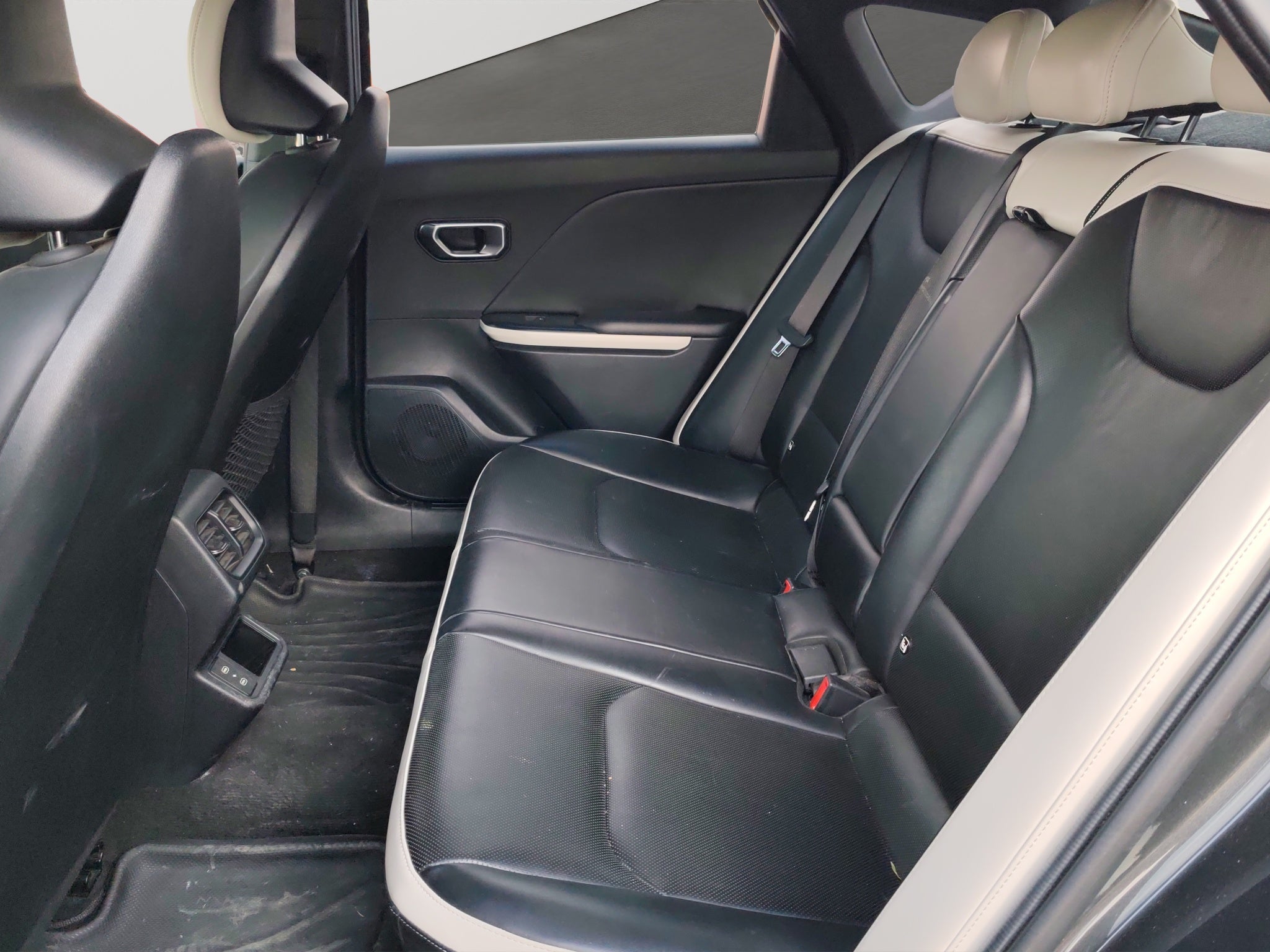 2025 Kia K4 4P GT LINE L42.0 AUT