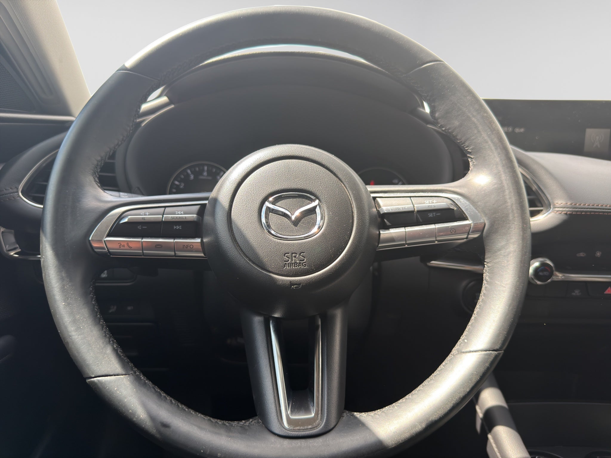 2022 Mazda Mazda 3 5 PTS HB I GRAND TOURING 25L TA PIEL QC GPS F LED RA-18