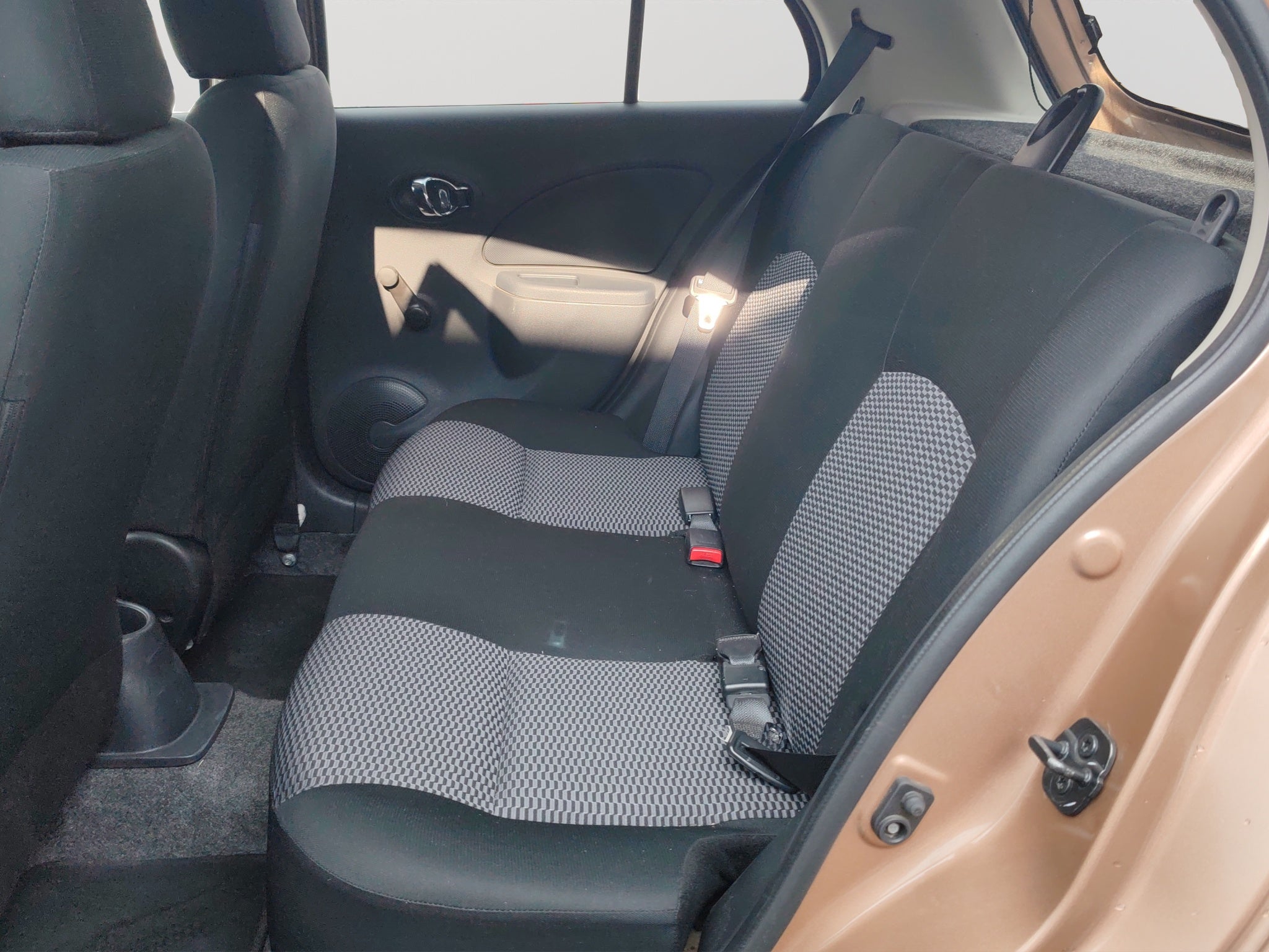 2021 Nissan MARCH 5 PTS HB SENSE TM5 AAC R-14