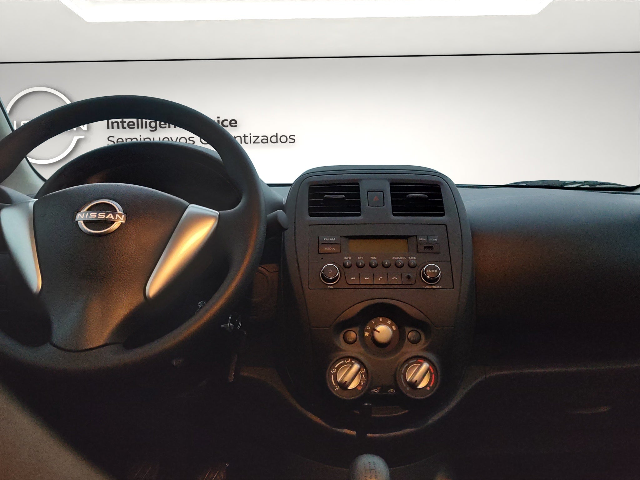 2025 Nissan V-DRIVE 4 PUERTAS TM AC AUDIO