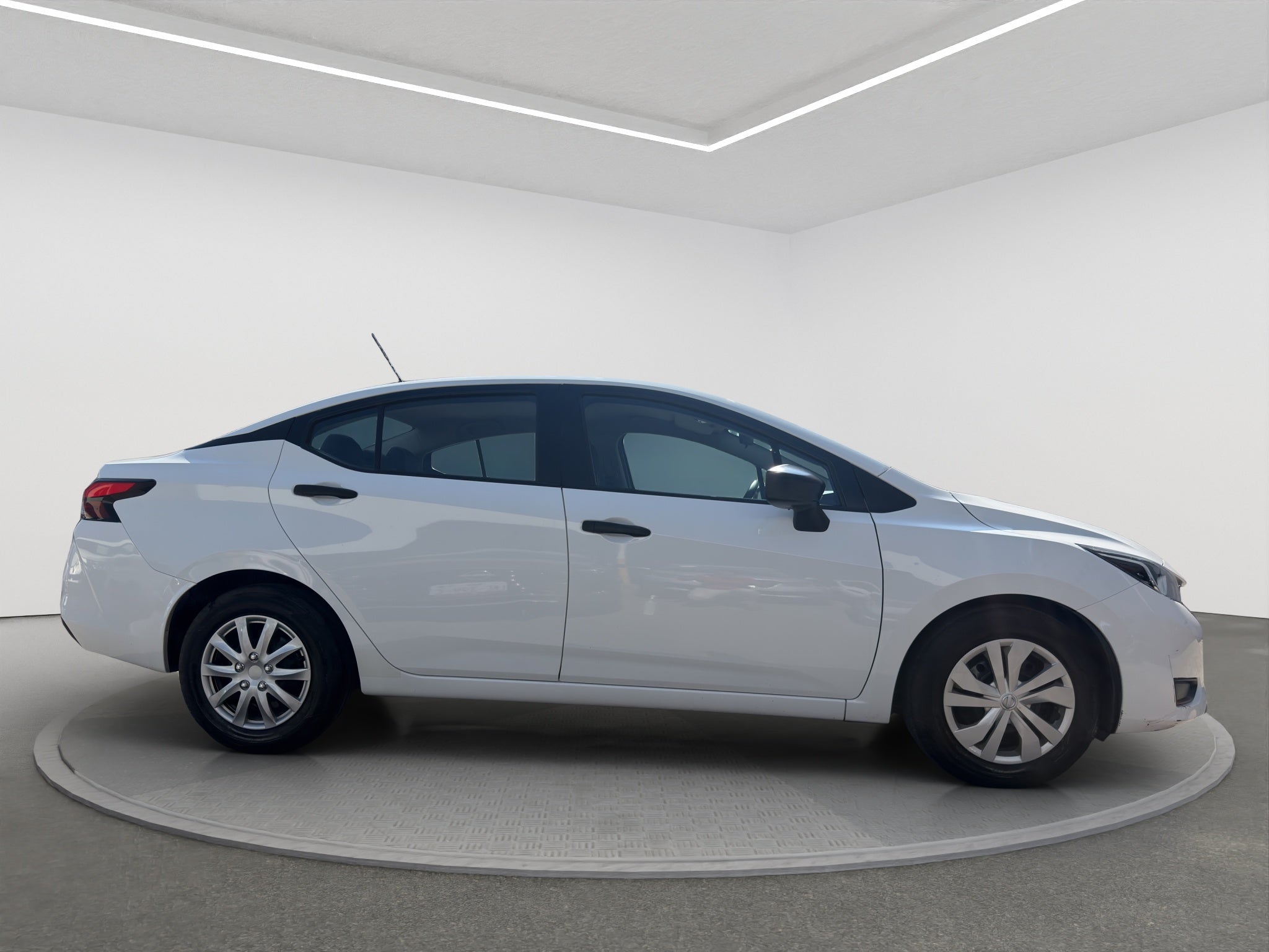 2024 Nissan VERSA 4P SENSE L41.6 AUT