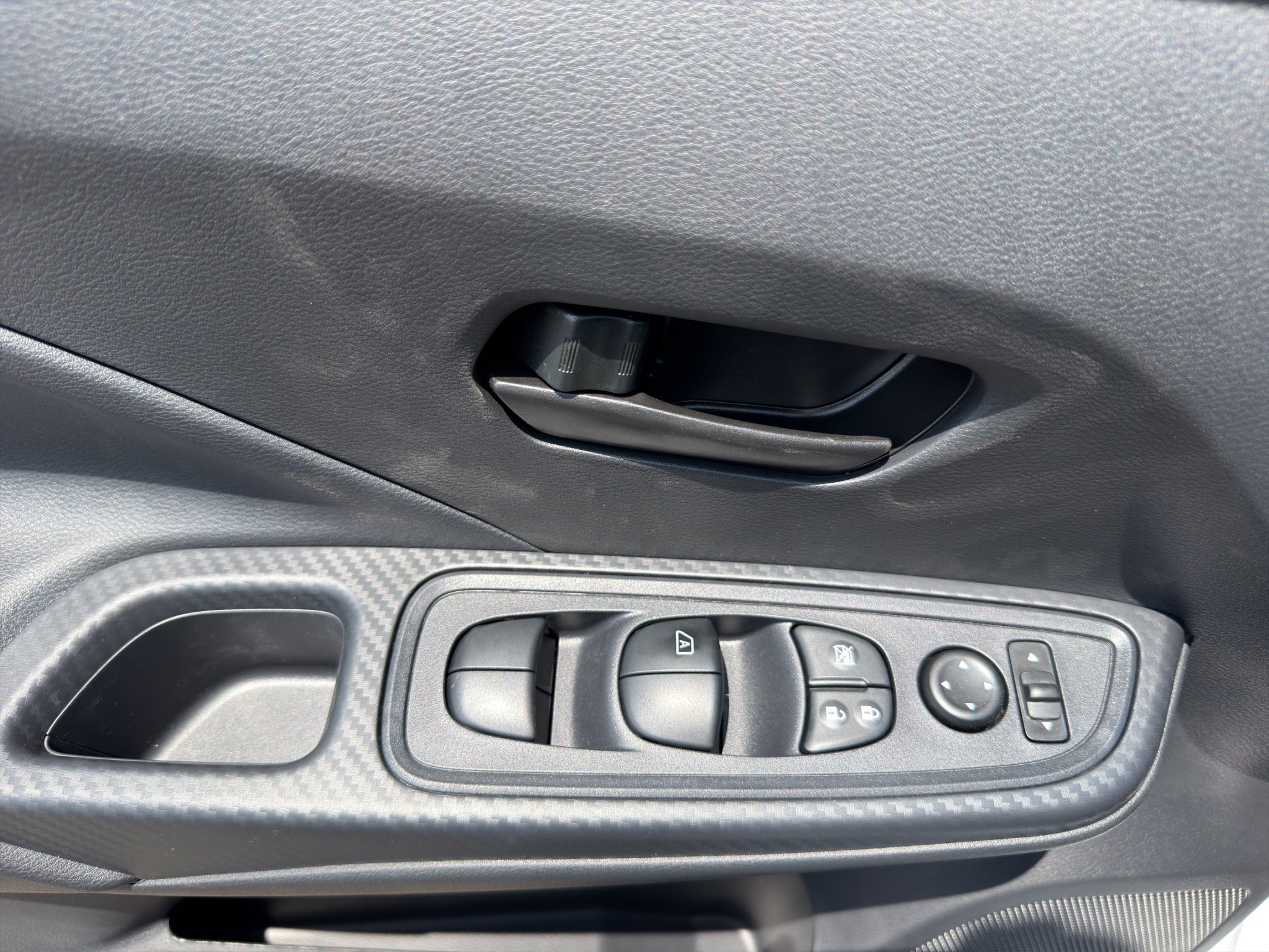 2026 Nissan V-DRIVE V-DRIVE TM AC AUDIO