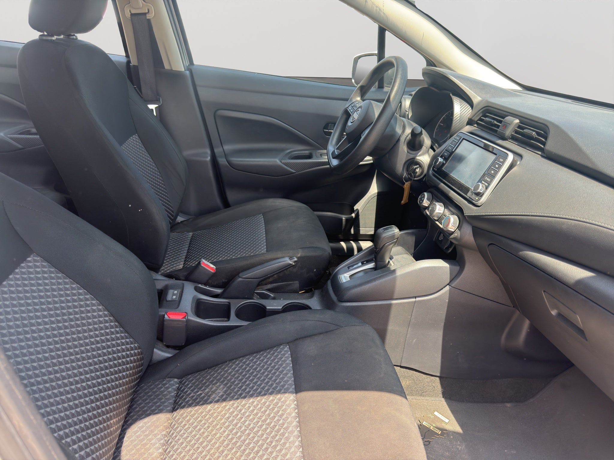2024 Nissan VERSA 4P SENSE L41.6 AUT