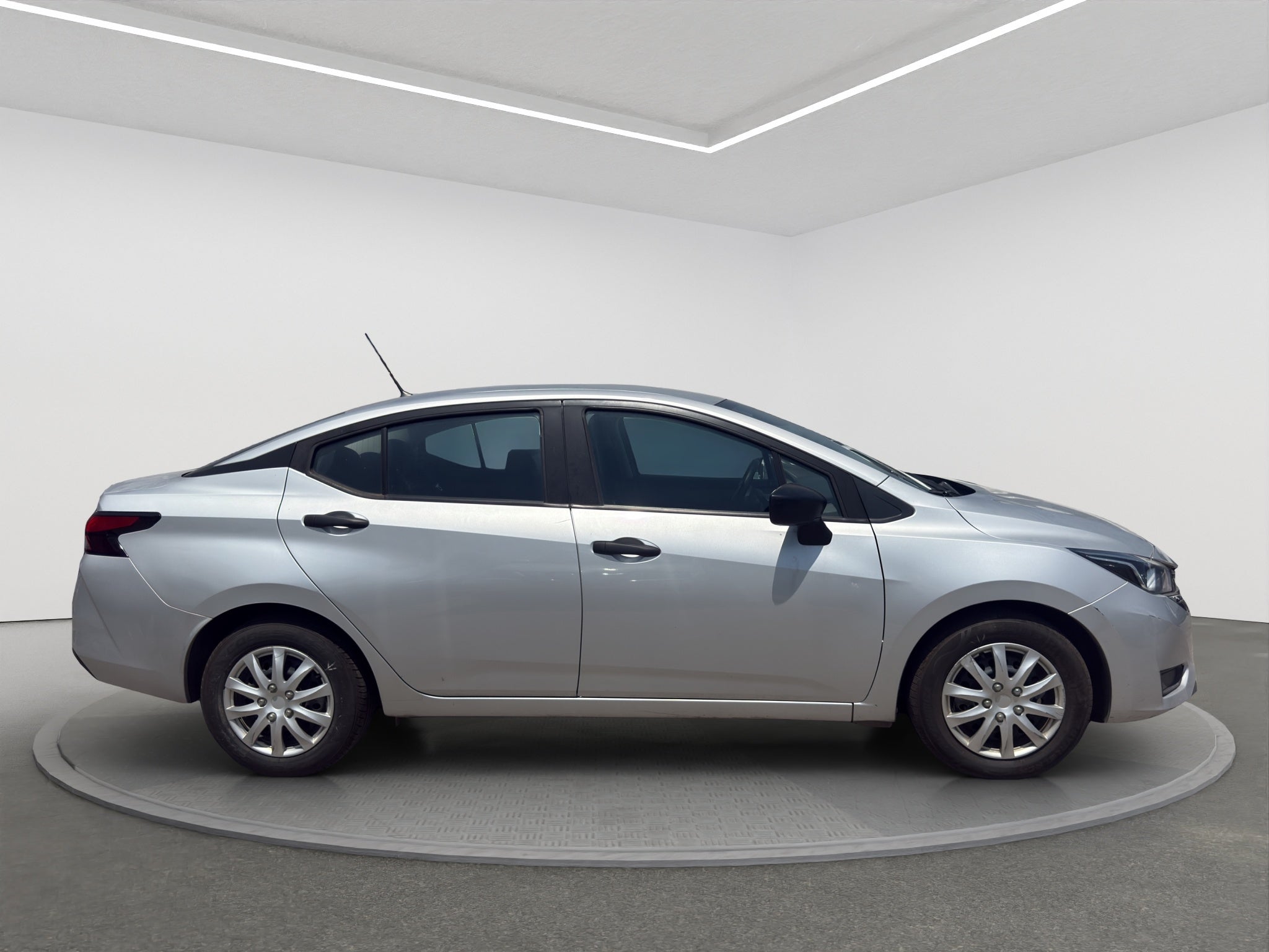 2024 Nissan VERSA 4P SENSE L41.6 AUT