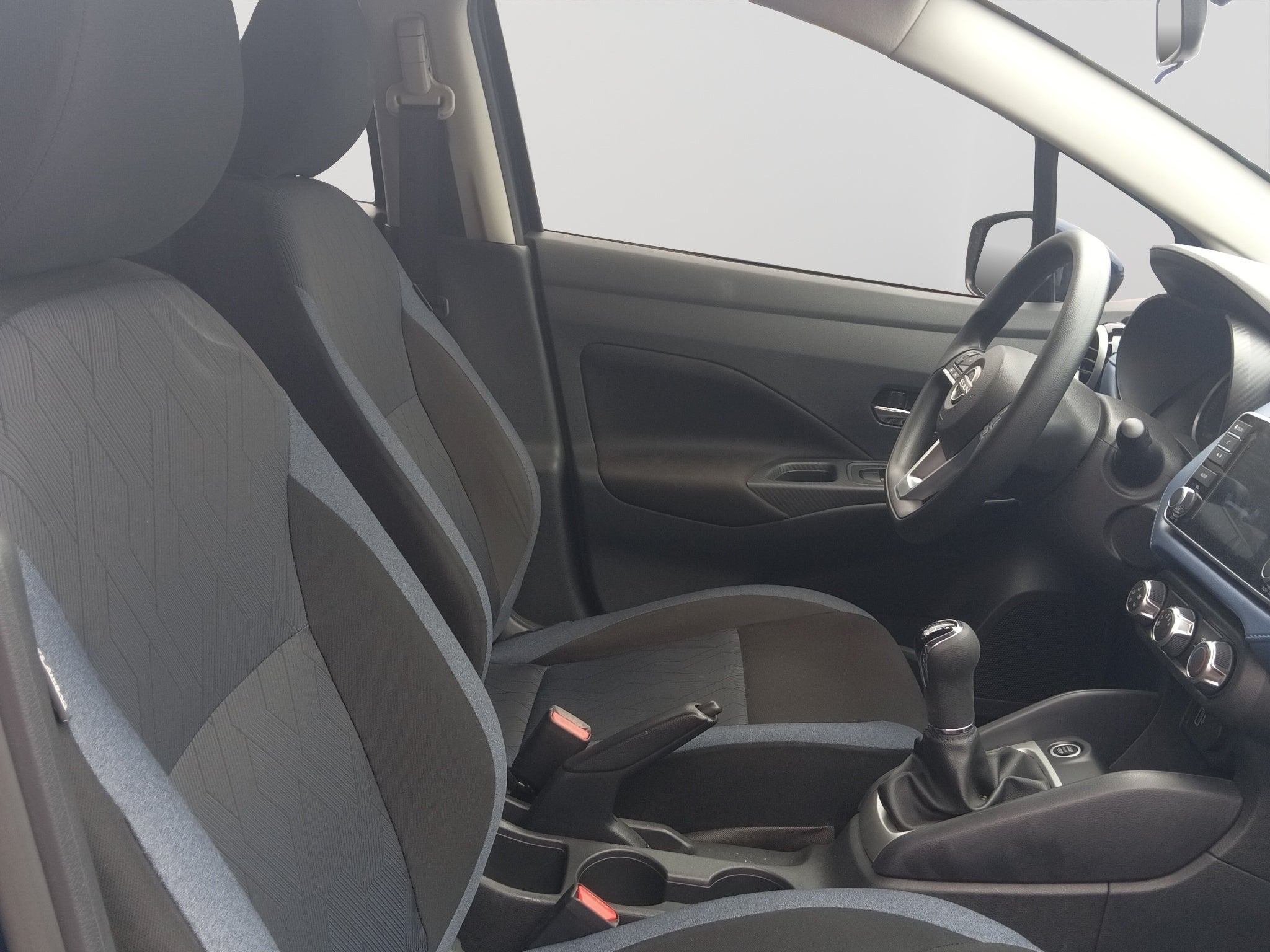 2025 Nissan VERSA 4P ADVANCE L41.6 MAN