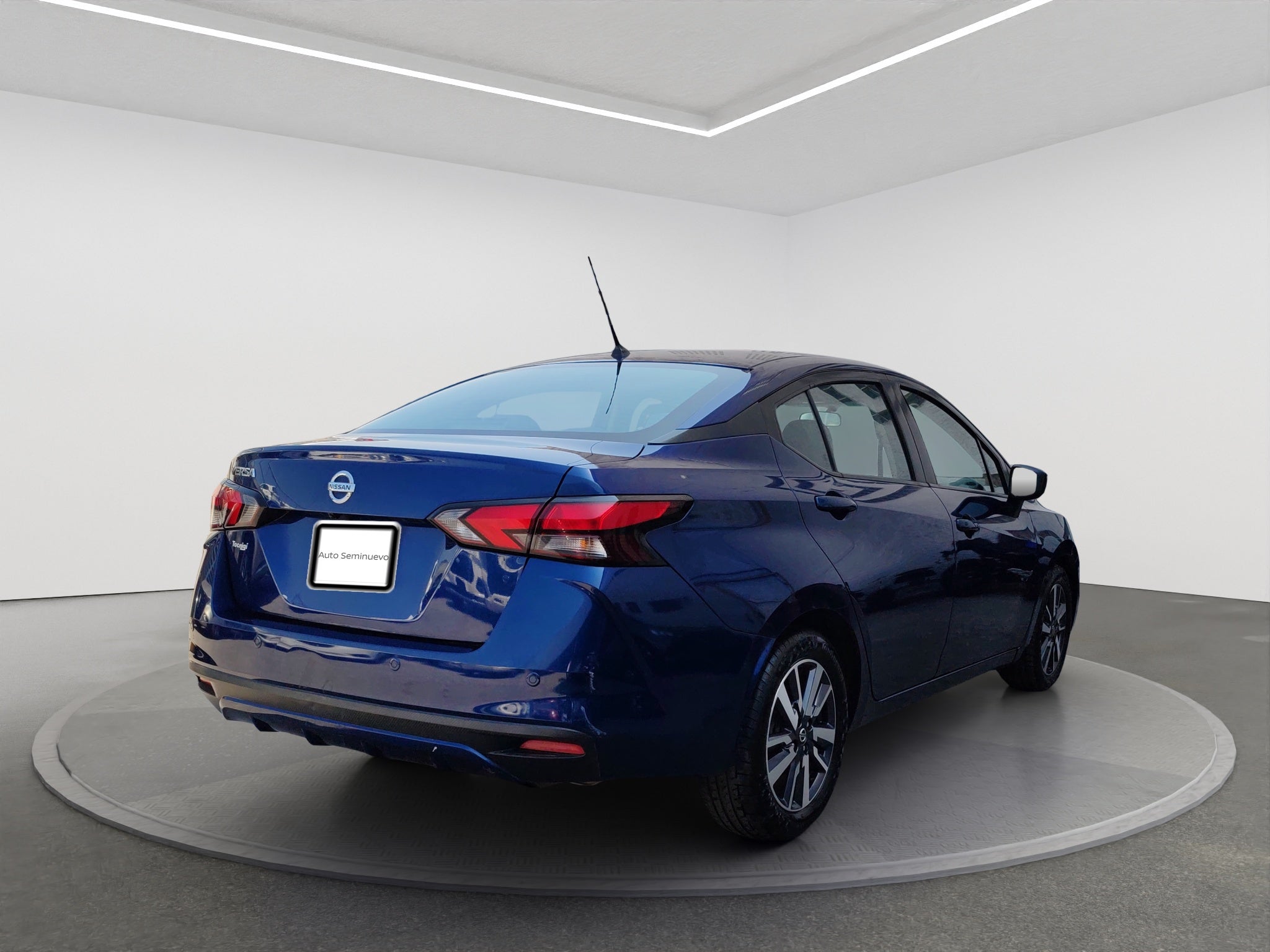 2021 Nissan VERSA 4 PTS ADVANCE AAC VE F NIEBLA RA-16CVT