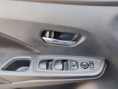 2021 Nissan VERSA 4 PTS ADVANCE AAC VE F NIEBLA RA-16CVT