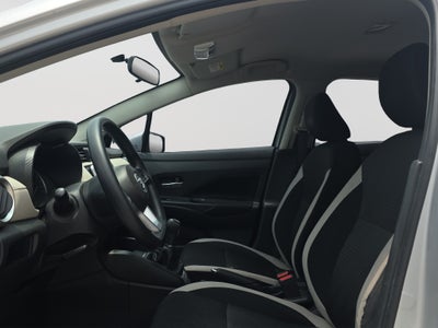 2022 Nissan VERSA 4 PTS ADVANCE TM5 AAC VE F NIEBLA RA-16