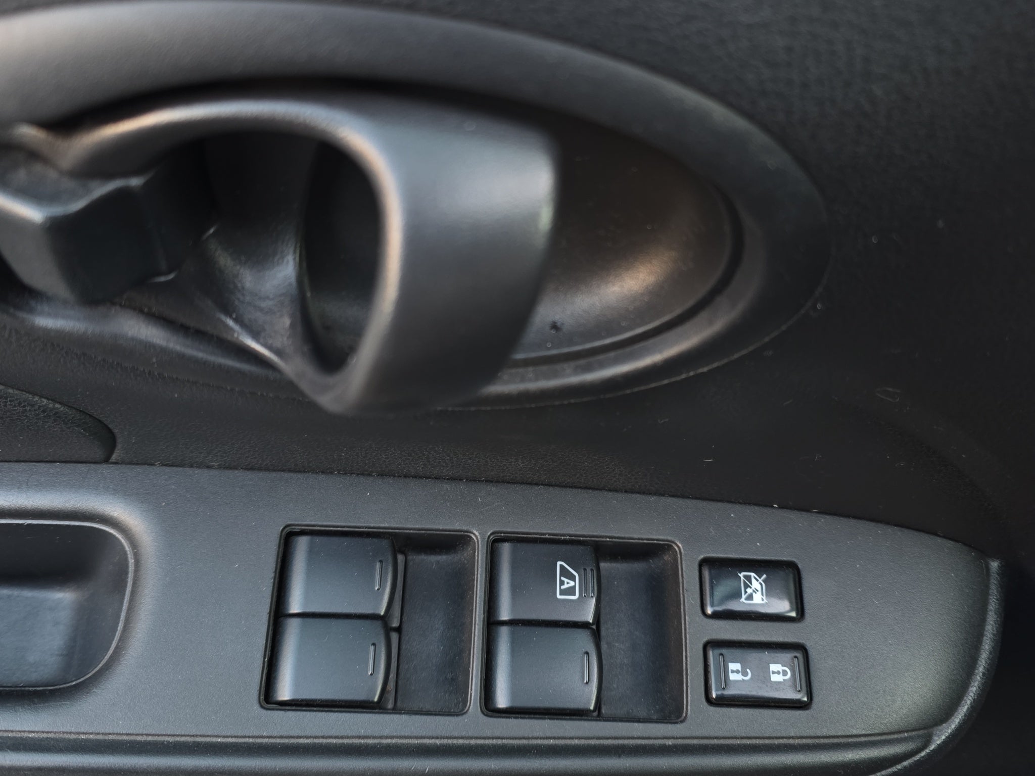 2022 Nissan V-DRIVE 4 PTS BASE TM5 AAC R-15