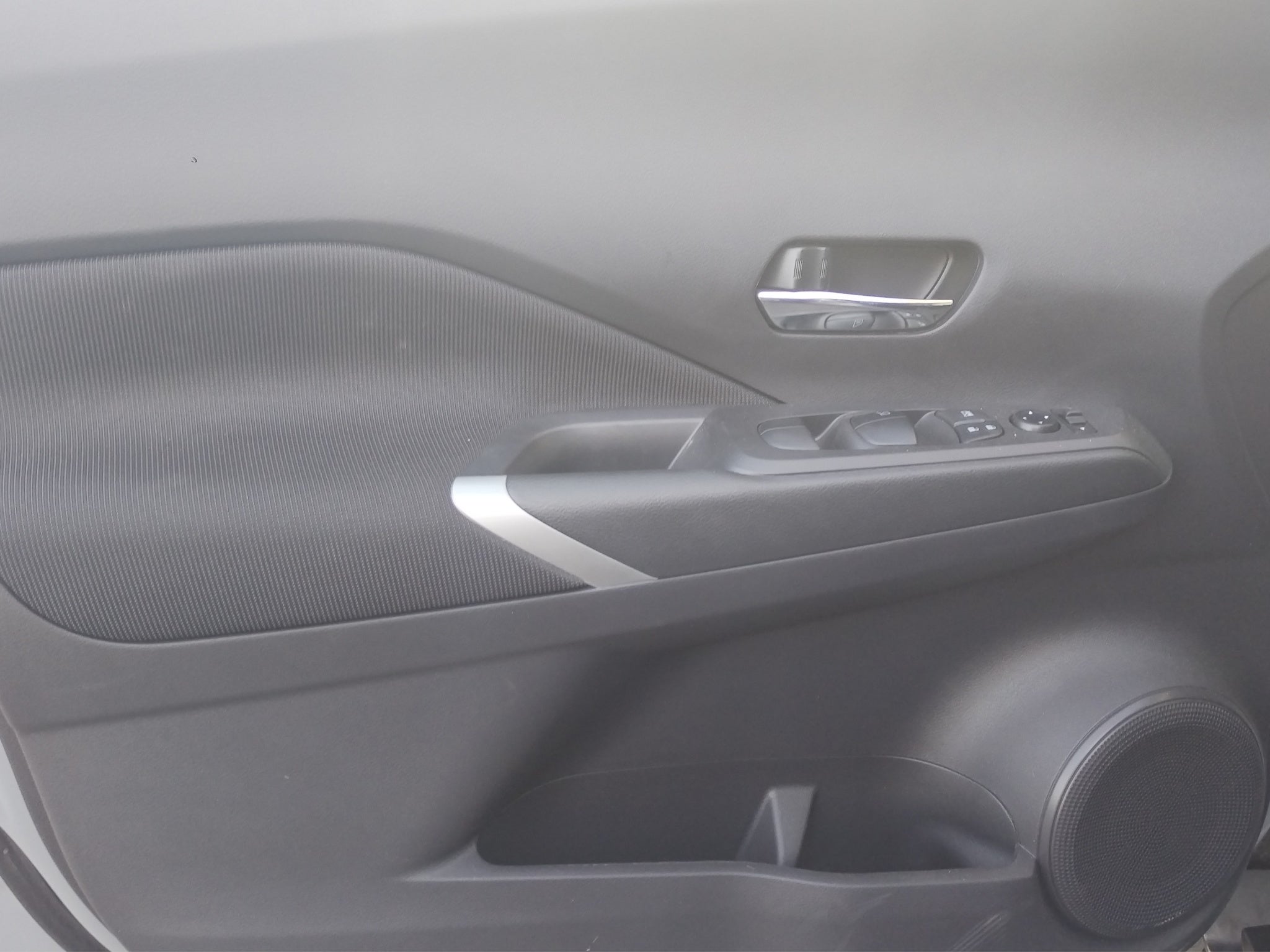 2024 Nissan KICKS PLAY ADVANCE CVT