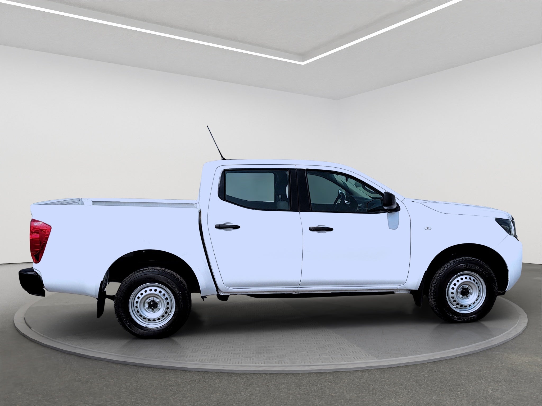 2023 Nissan NP300 FRONTIER 4 PTS SE L4 2.5L TM6 AAC VE R-16