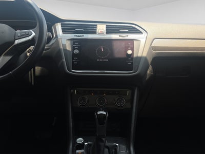 2022 Volkswagen TIGUAN 5 PTS COMFORTLINE 14T DSG PIEL CAMARA REVERSA F NIEBLA RA-17