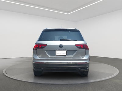 2022 Volkswagen TIGUAN 5 PTS COMFORTLINE 14T DSG PIEL CAMARA REVERSA F NIEBLA RA-17