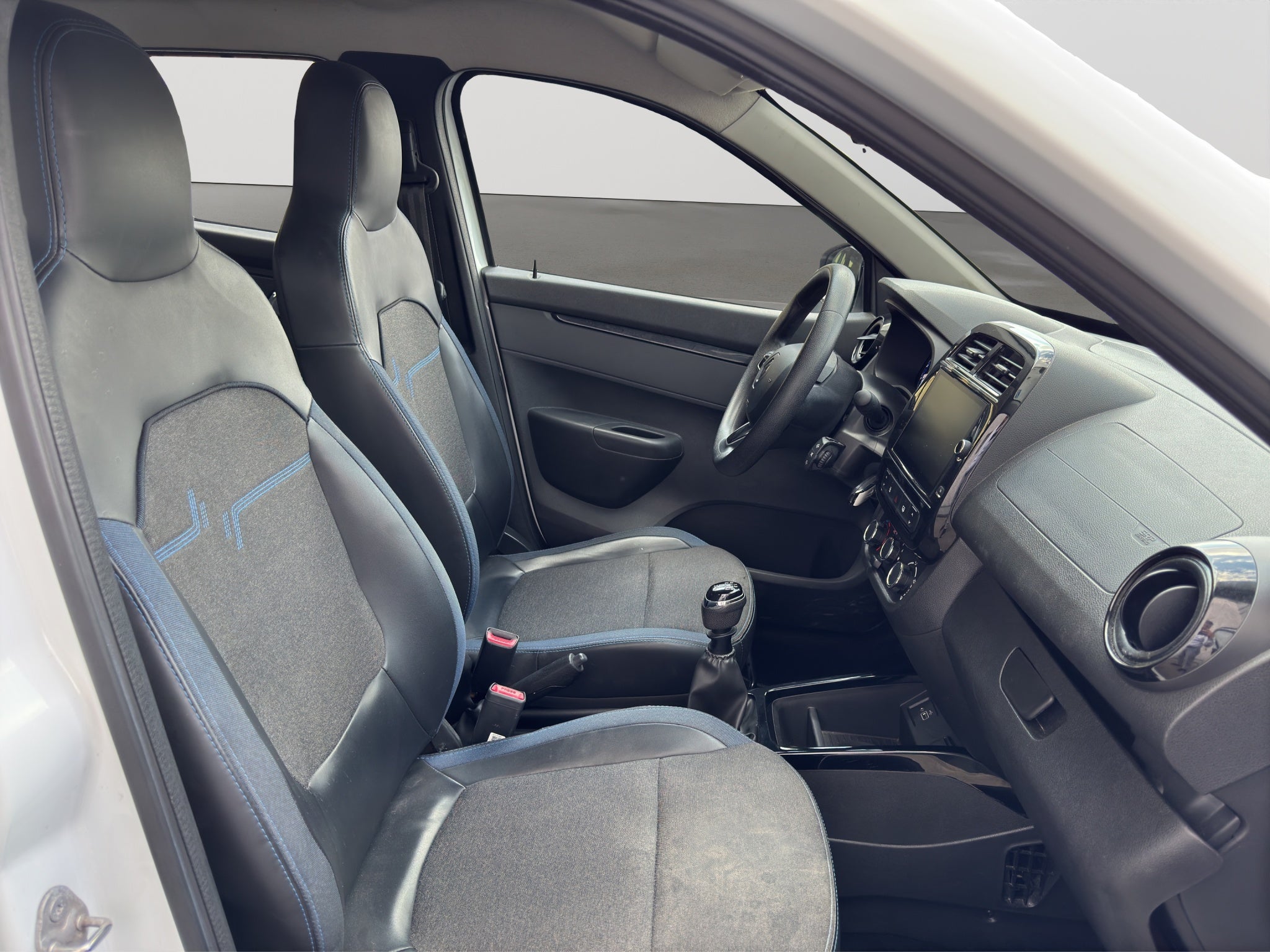 2024 RENAULT KWID 5P ICONIC L31.0 MAN