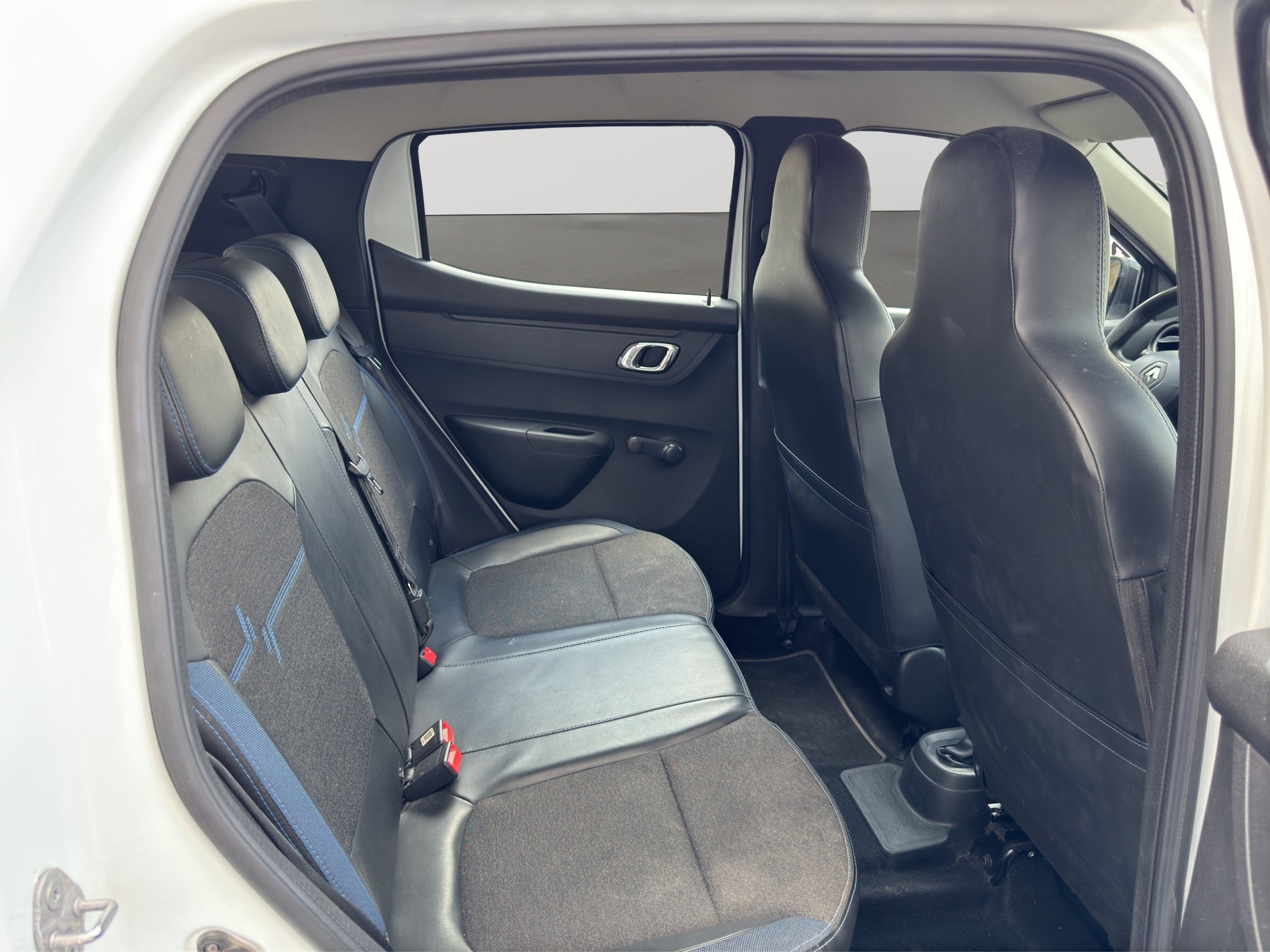 2024 RENAULT KWID 5P ICONIC L31.0 MAN