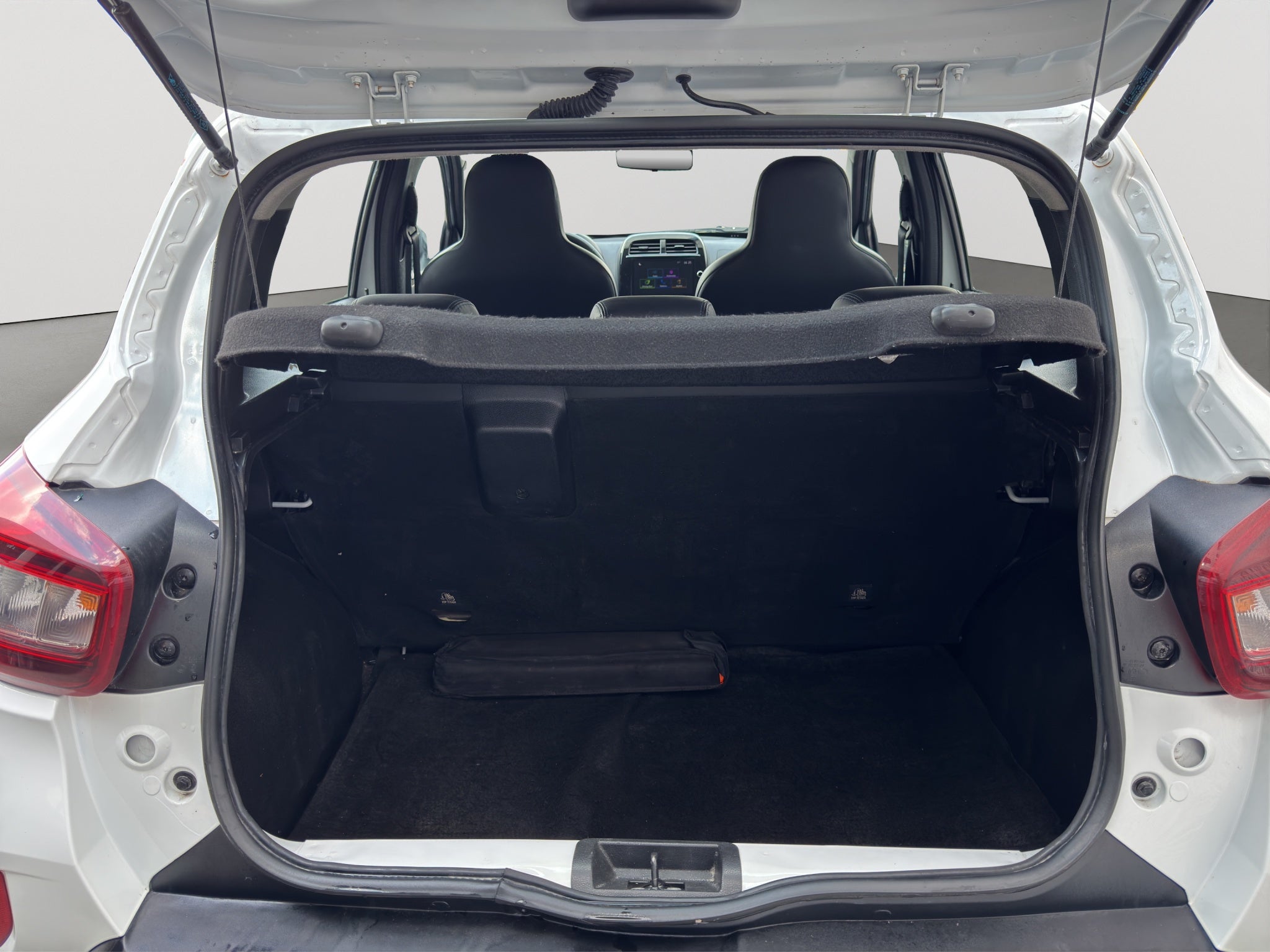 2024 RENAULT KWID 5P ICONIC L31.0 MAN