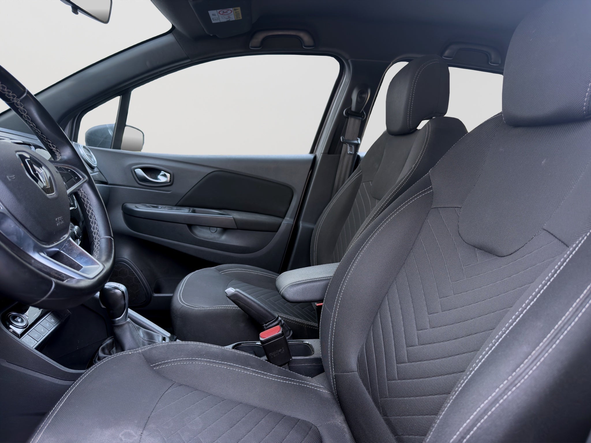 2022 RENAULT CAPTUR 5 PTS ICONIC TA PIEL GPS RA-18