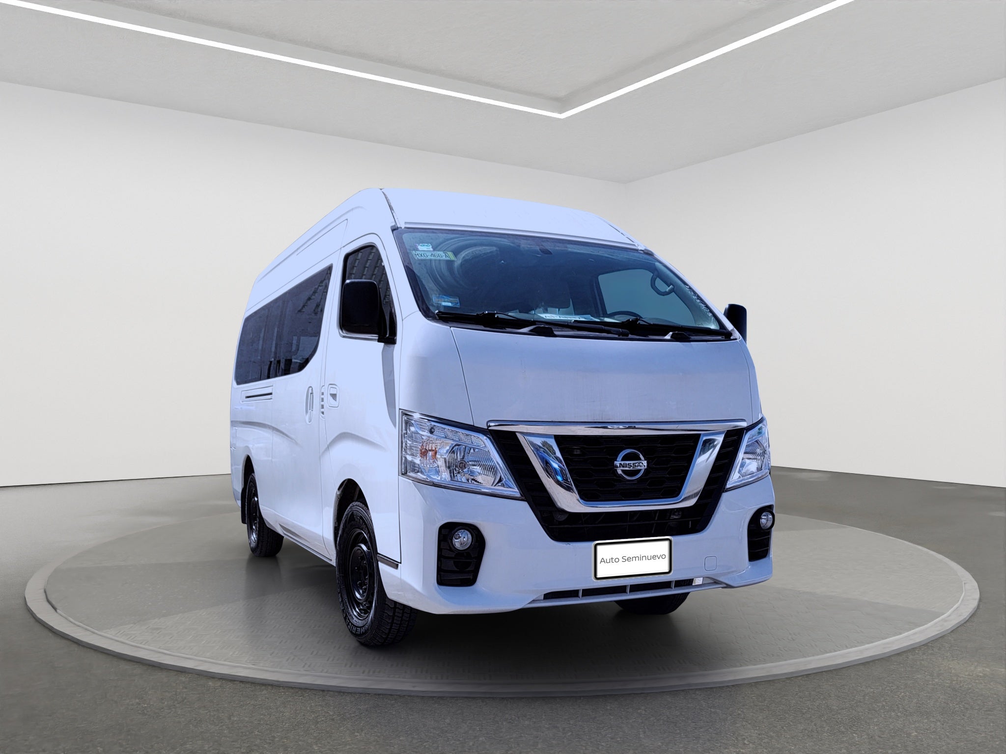 2022 Nissan URVAN 4 PTS AMPLIA TM5 AAC DESEM TRAS 15 PAS
