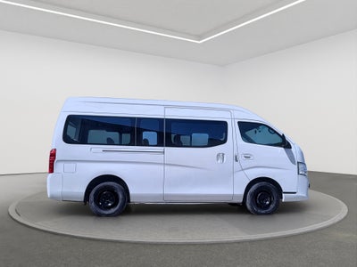 2022 Nissan URVAN 4 PTS AMPLIA TM5 AAC DESEM TRAS 15 PAS