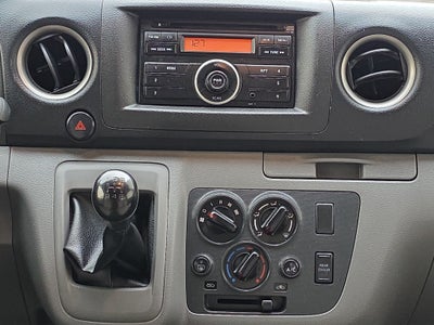 2020 Nissan URVAN 4 PTS AMPLIA TD TM5 AAC DESEM TRAS 15 PAS