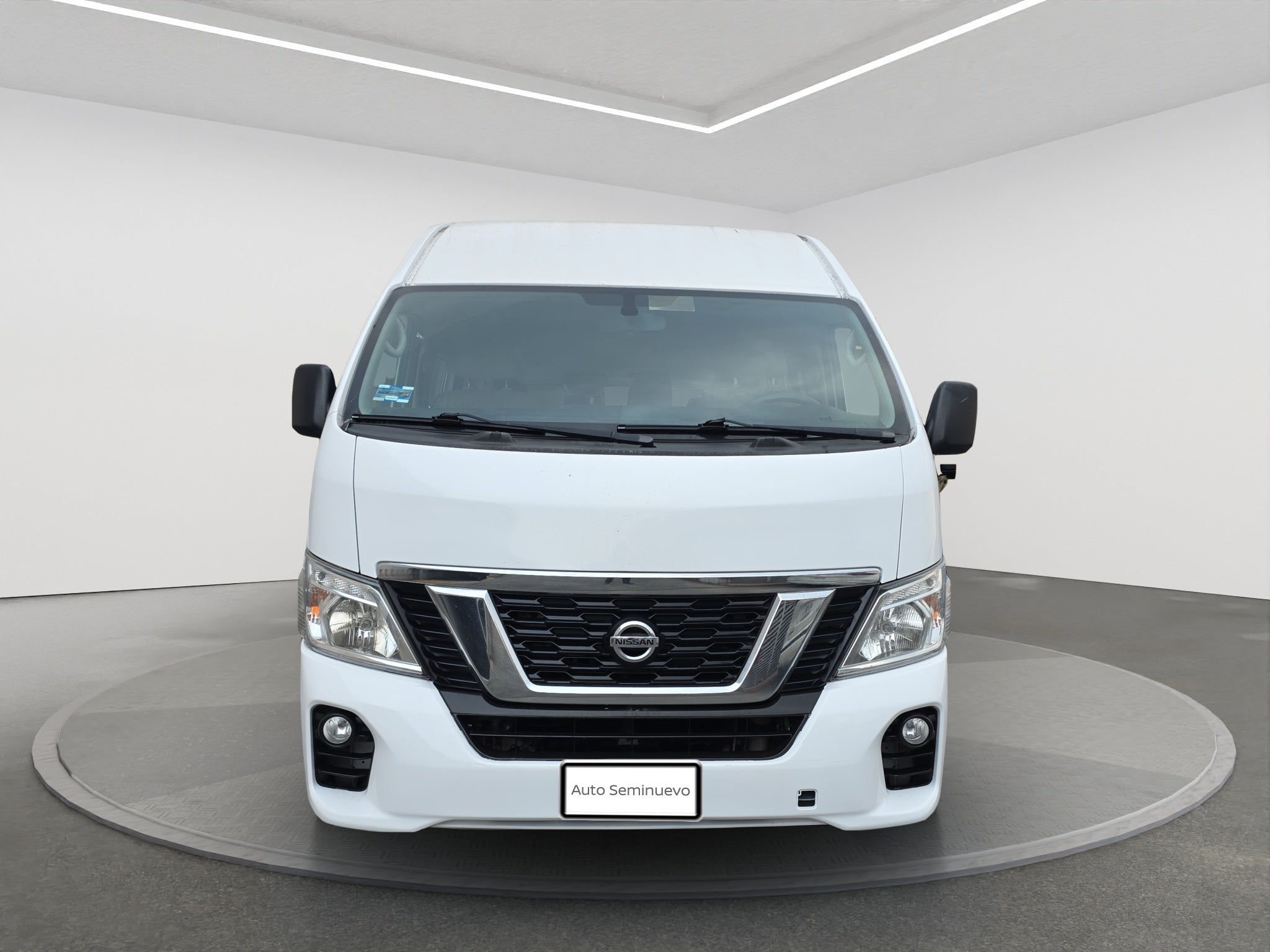 2020 Nissan URVAN 4 PTS AMPLIA TD TM5 AAC DESEM TRAS 15 PAS