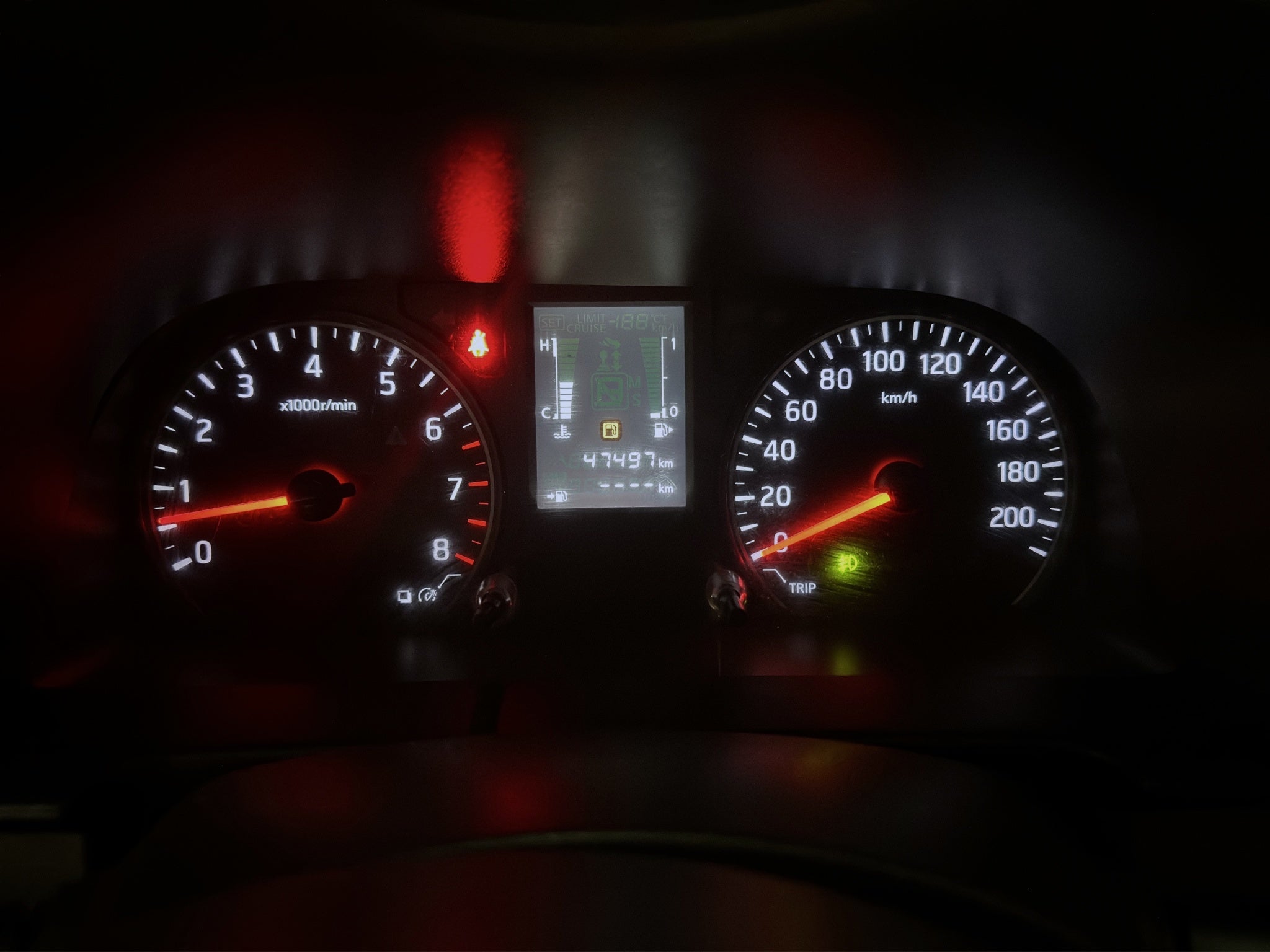 2022 Nissan URVAN 4 PTS AMPLIA TM5 AAC DESEM TRAS 15 PAS