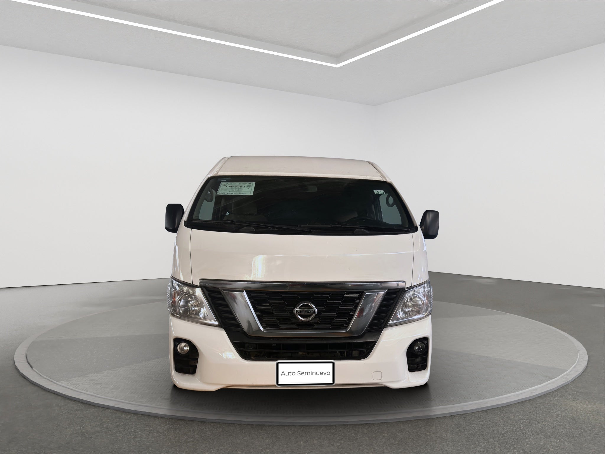 2022 Nissan URVAN 4 PTS AMPLIA TM5 AAC DESEM TRAS 15 PAS