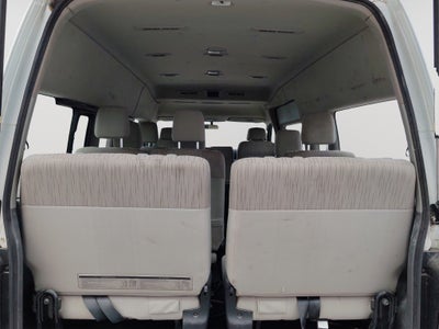 2021 Nissan URVAN 4 PTS AMPLIA TM5 AAC DESEM TRAS 15 PAS