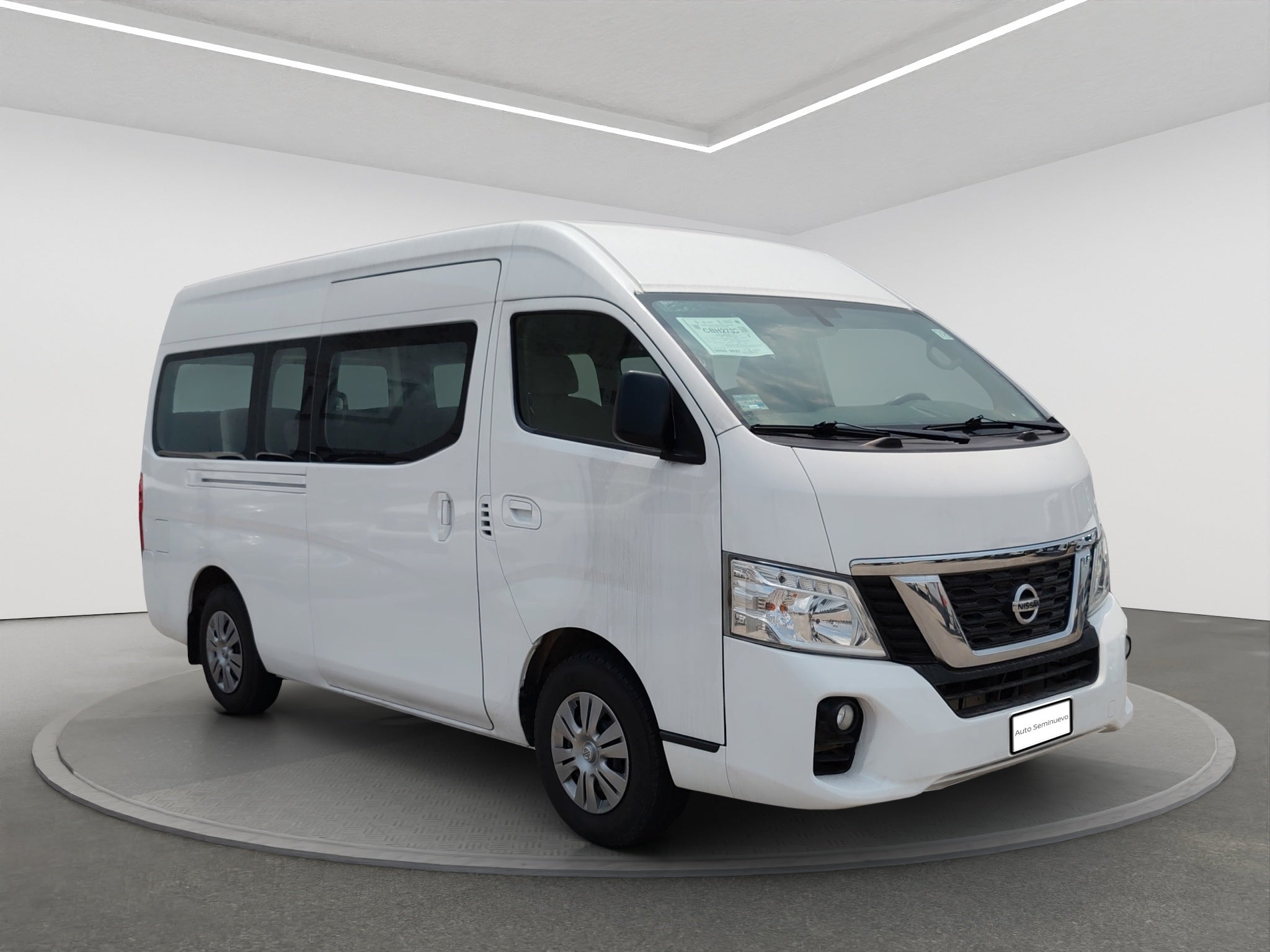 2021 Nissan URVAN 4 PTS AMPLIA TM5 AAC DESEM TRAS 15 PAS