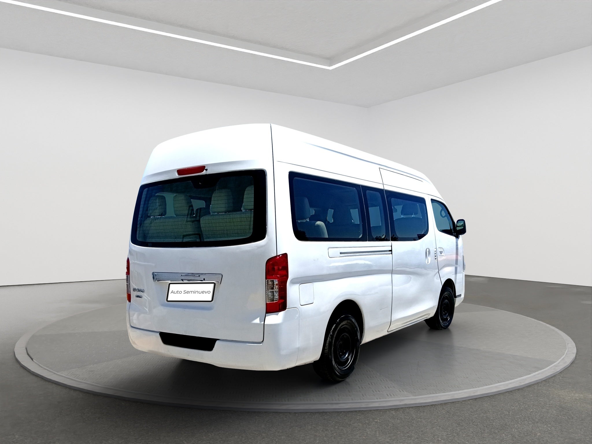 2020 Nissan URVAN 4 PTS AMPLIA TM5 AAC DESEM TRAS 15 PAS